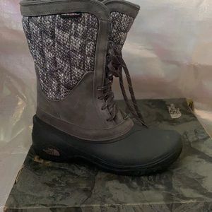 Boots, north face, size 8